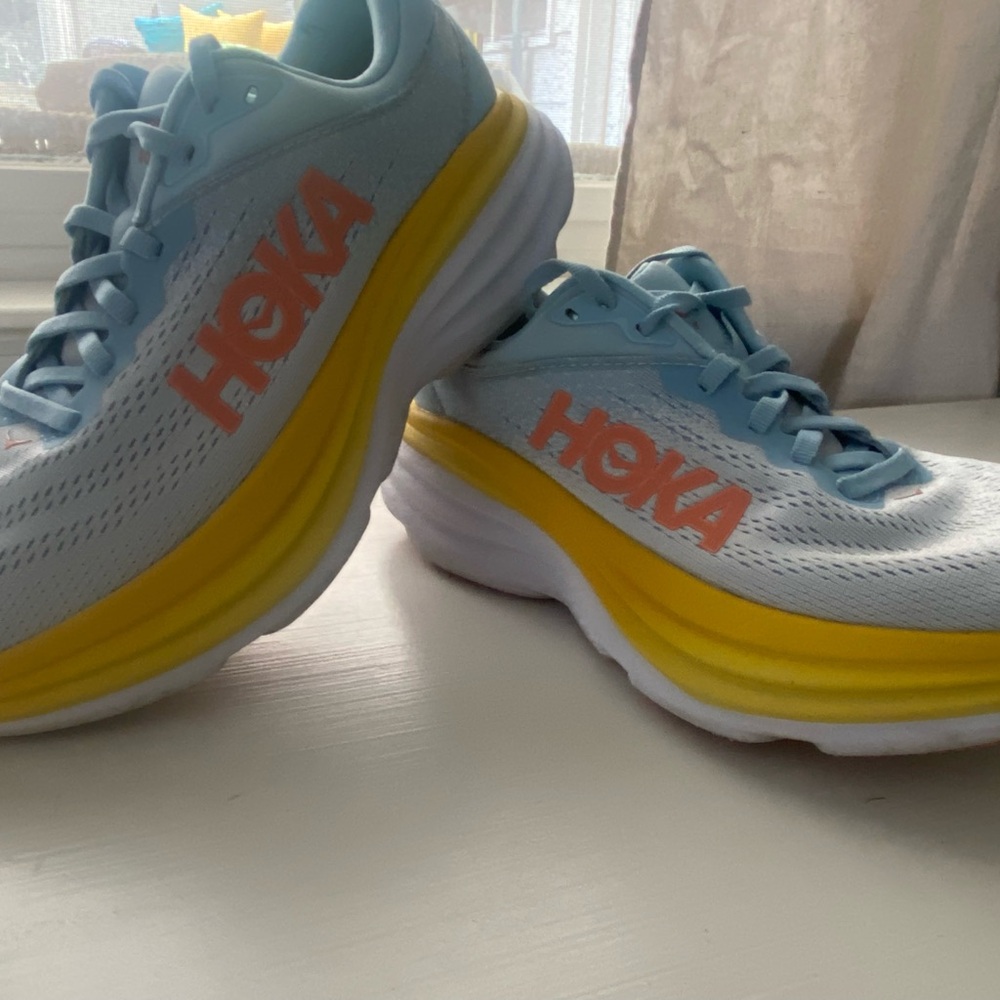 Hoka Clifton 8 size 7.5.  Worn a few times and practically new.